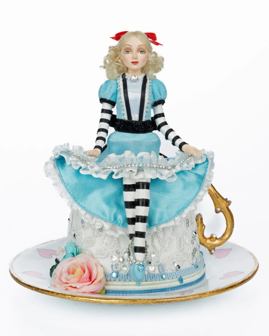 Alice on Teacup – Pastel