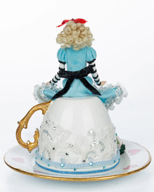 Alice on Teacup – Pastel