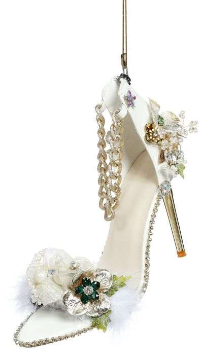 White Shoe, With Gold Chain Ornament 9''