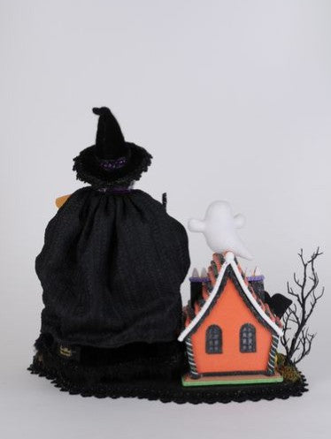 Lighted Willow's Haunted House