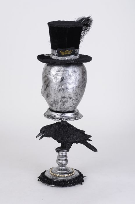 Silver Skull Pedestal
